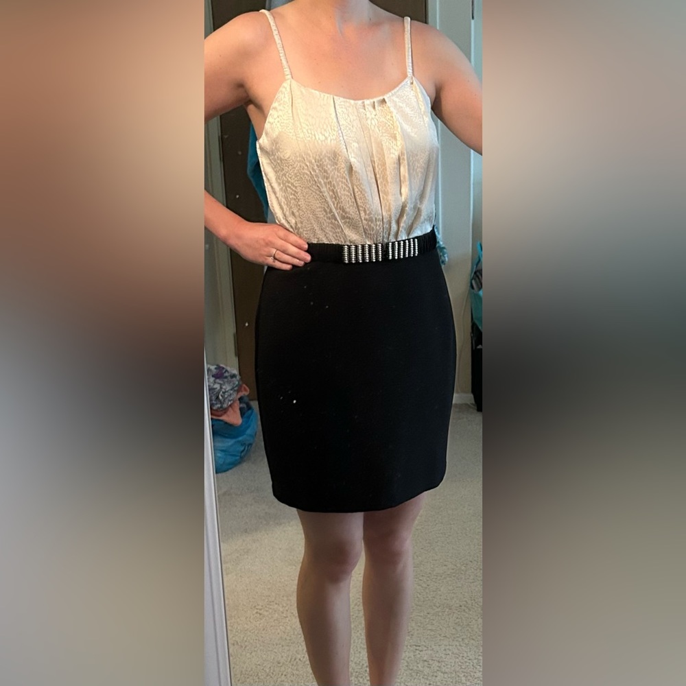 Love 21 party dress. Pearl and black. Size L.
